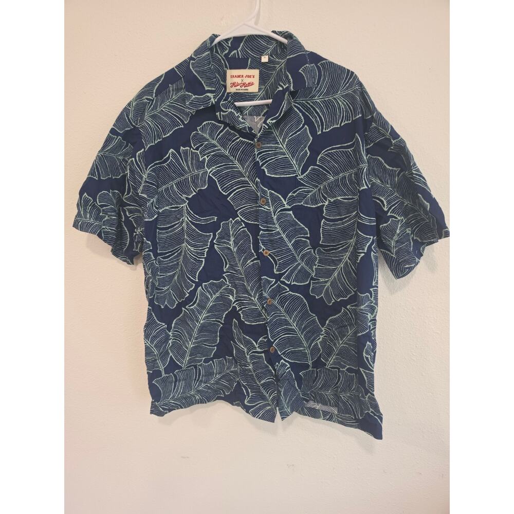 Trader Joe's x Hilo Hattie Hawaiian Shirt Mens XL Blue Banana Leaf 100% Cotton - Picture 2 of 6